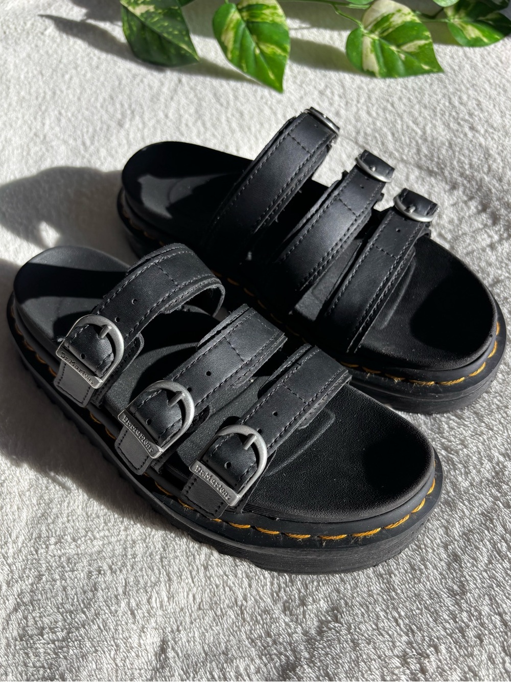 Dr Martens | Women’s The Blaire Leather Slide with Buckles Black Size 6